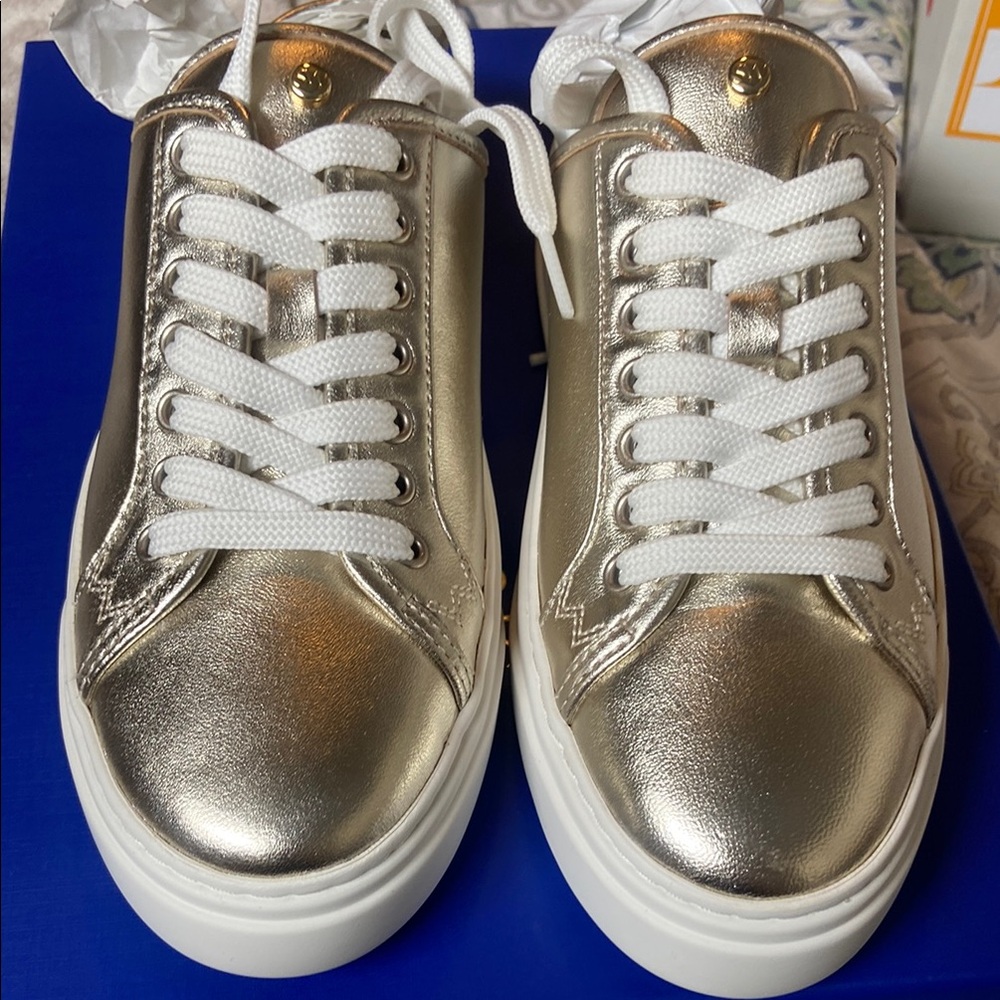 Stuart Weitzman skater mule Gold and White Sneakers Casual Glamour